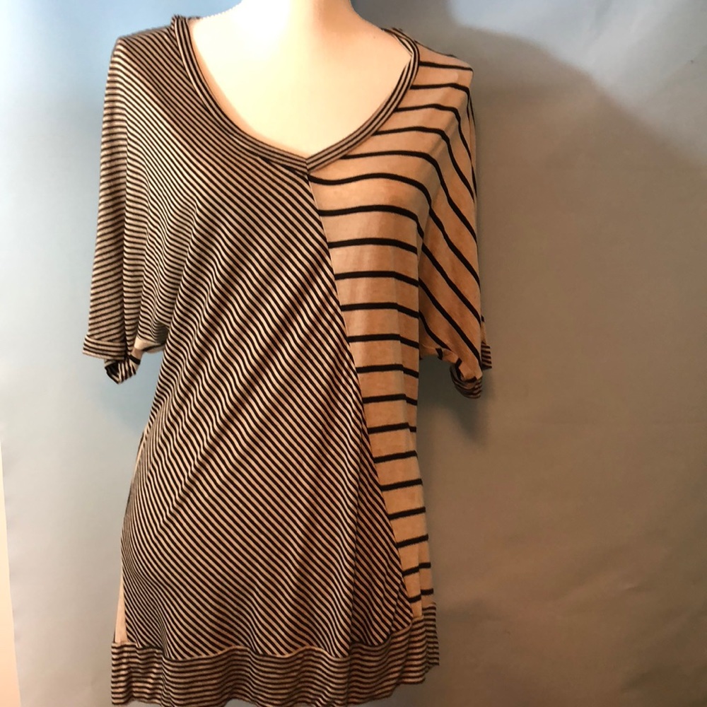 Robin K Heritage top size m